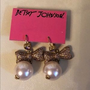 Betsy Johnson earring